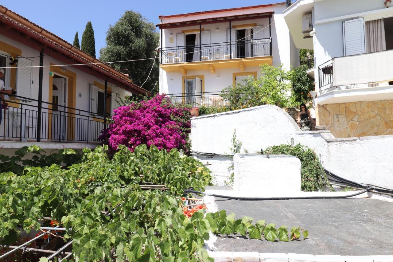 Antigone Apartments Kassiopi Exterior photo