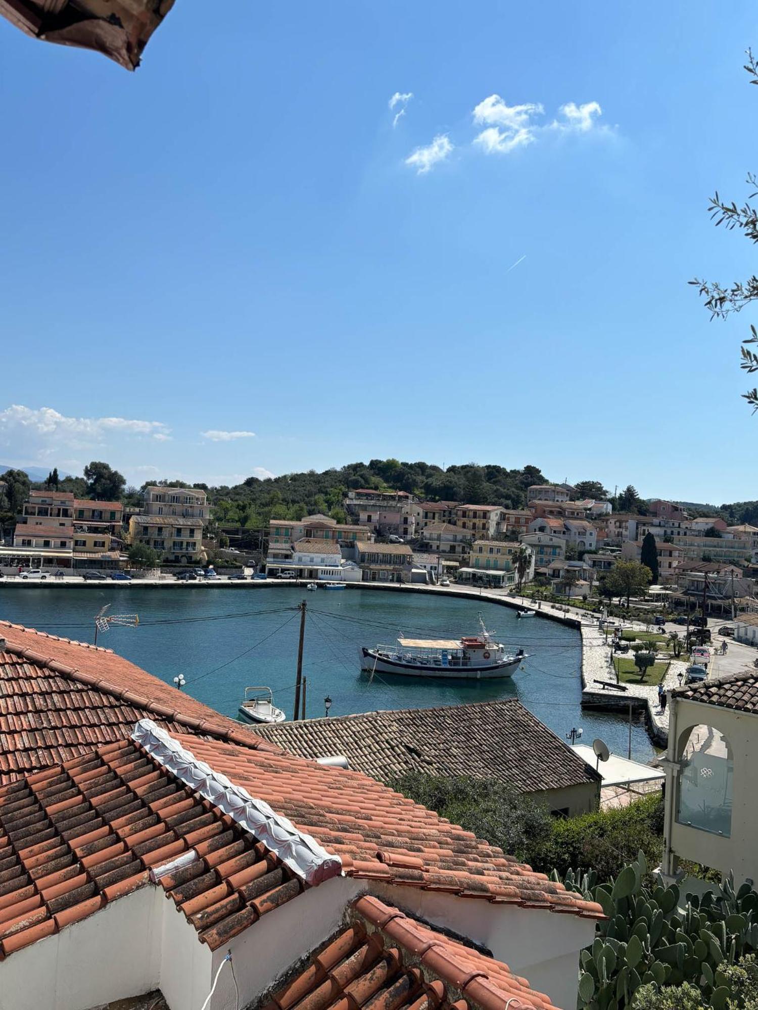Antigone Apartments Kassiopi Exterior photo