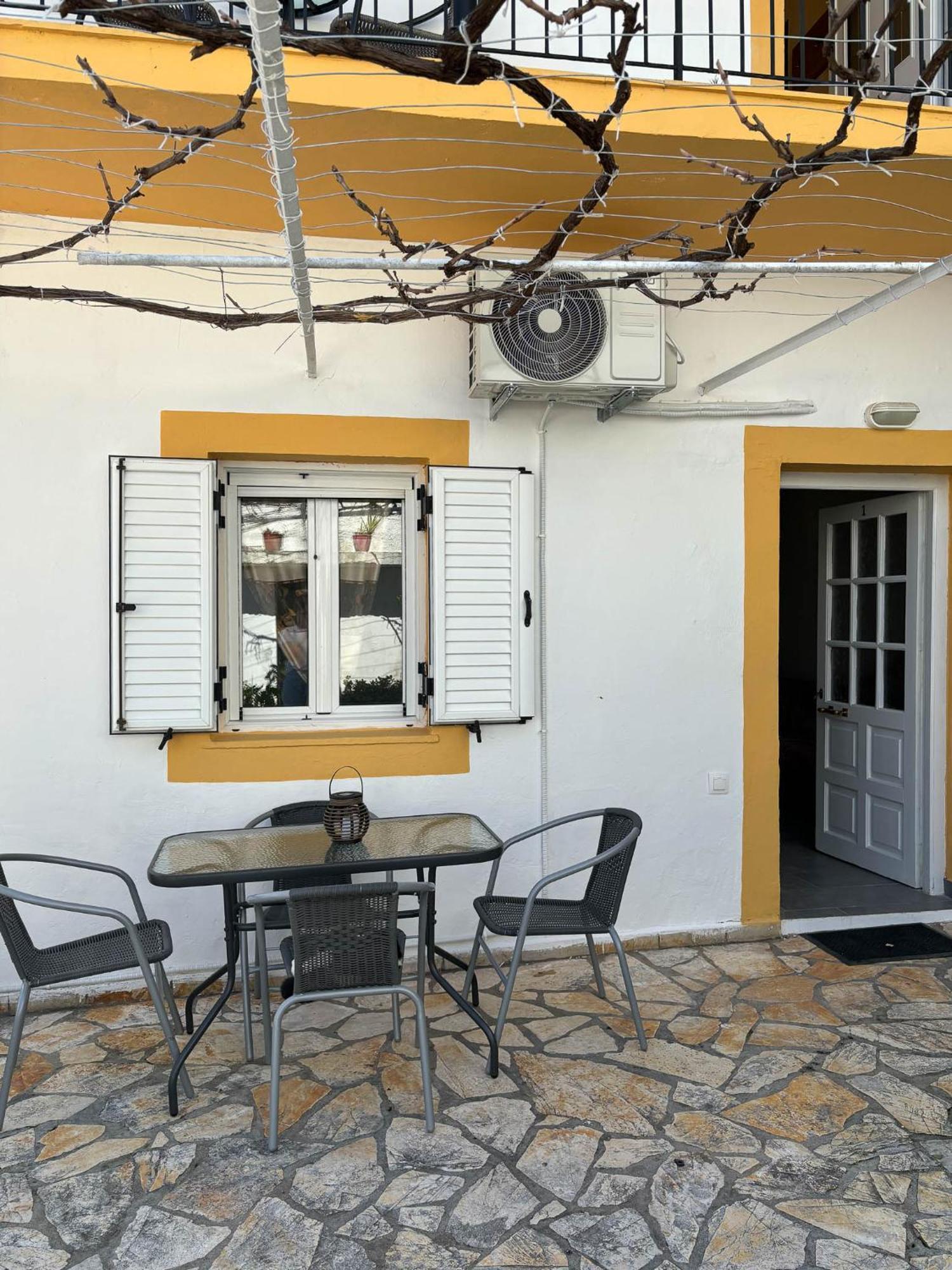 Antigone Apartments Kassiopi Exterior photo